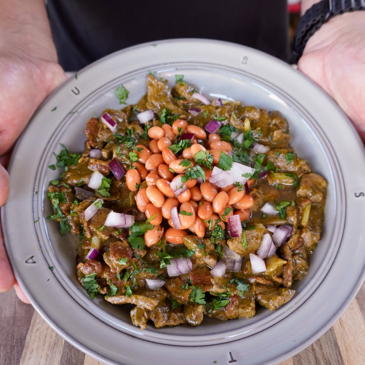Best Carne en su Jugo plated in a bowl.